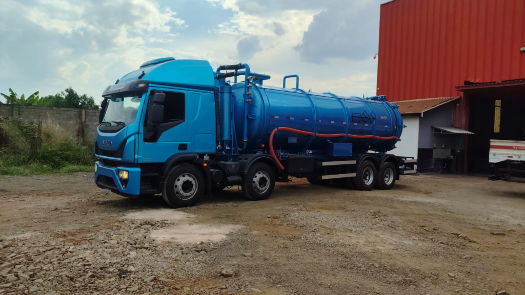 Transporte de efluentes em Itapecerica da Serra